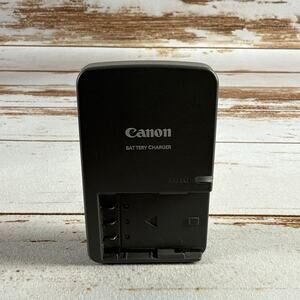Canon CB-2LW Battery Charger – For NB-2L / NB-2LH, Compact & Portable, Black